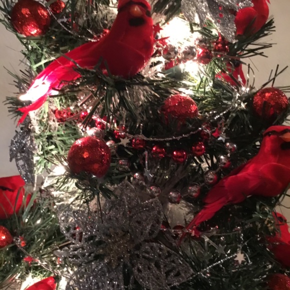 New, Handcrafted Cardinal and Poinsettia 17 inch Christmas Tree - Picture 3 of 6